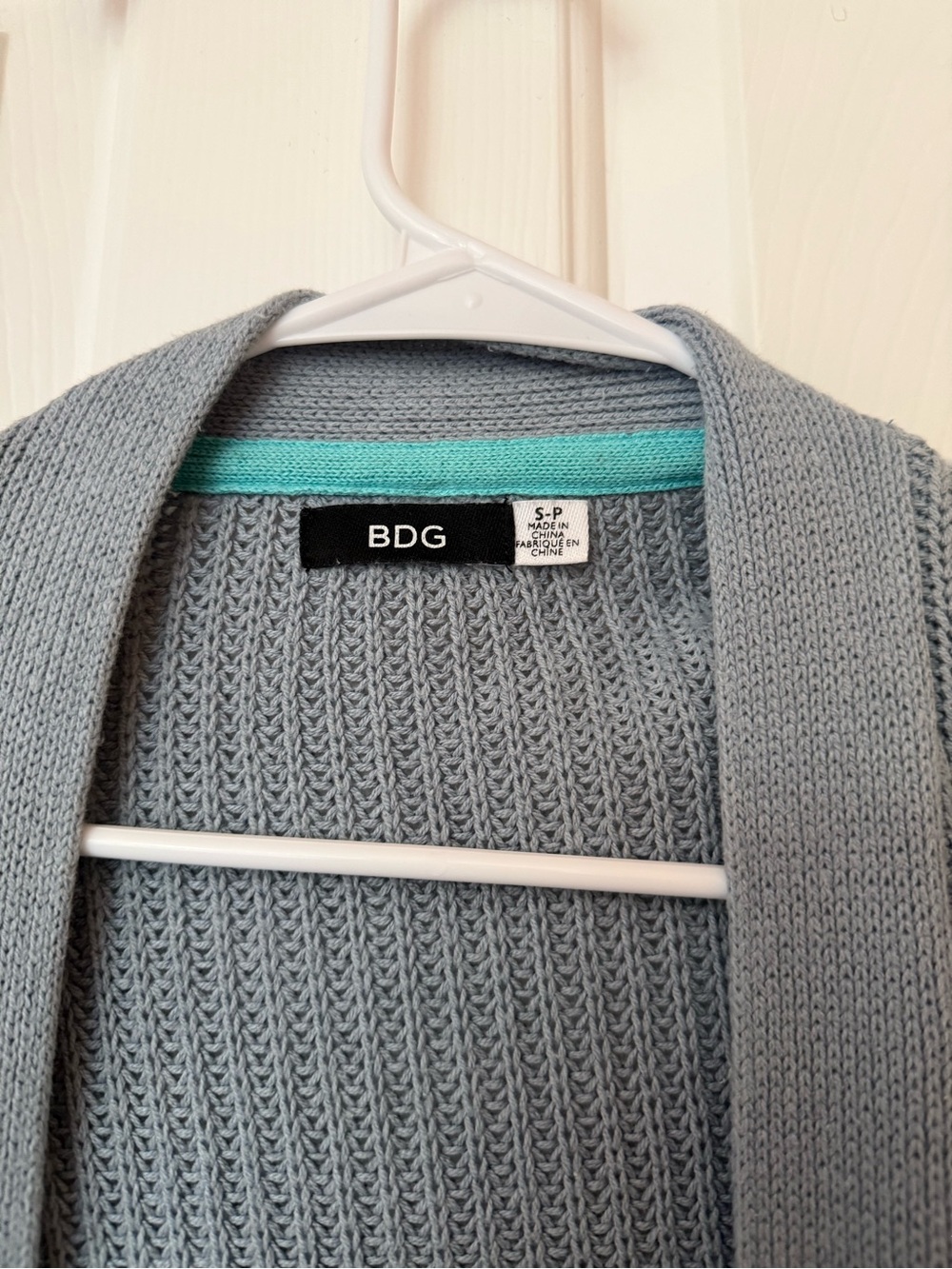 BDG Light Gray Open Cardigan with Front Pockets - Picture 2 of 3